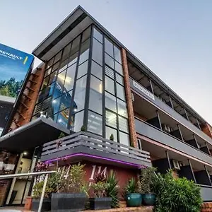 Kingsford Riverside Guest house